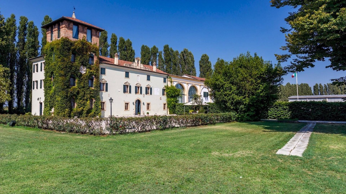 Concamarise Villa | Torre dei Malaspina 6+1, Emma Villas