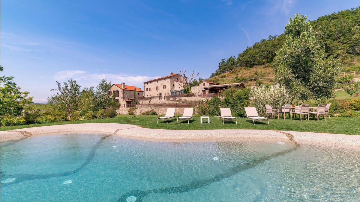 Firenzuola House | Torre delle Rose is a wonderful vacation villa created by the careful renovation of a farmhouse in a