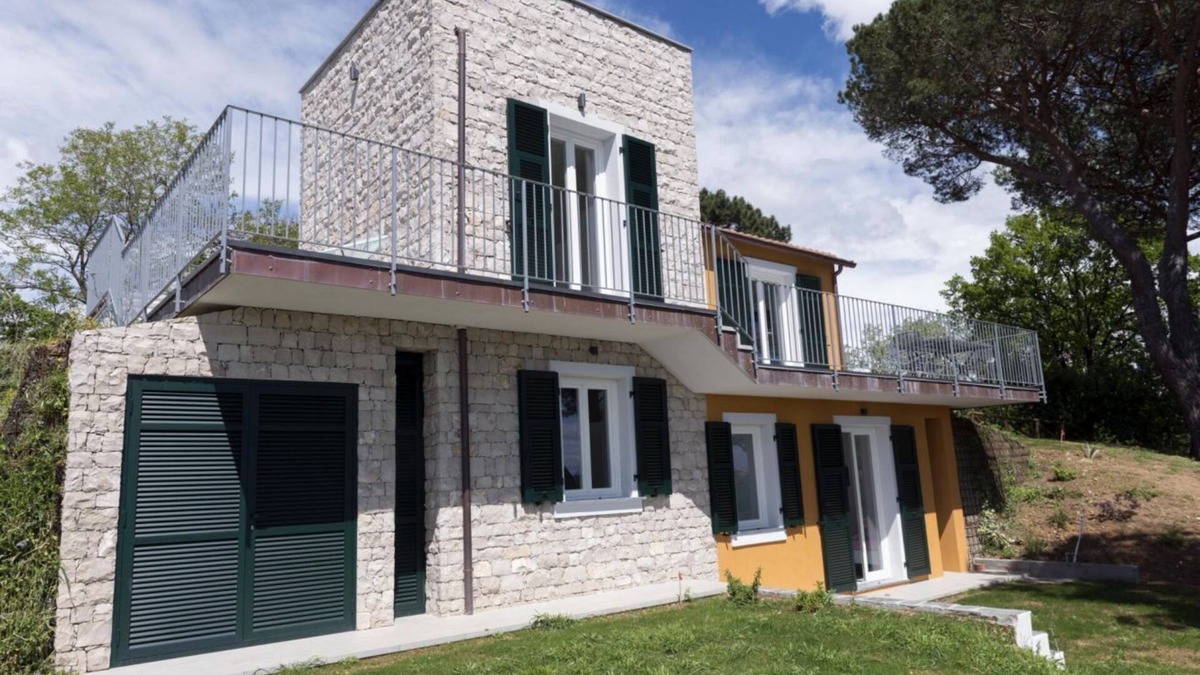 Pugliola House | "Torretta": Sea View, Terraces, Pool, Tennis, AC + private parking in Lerici!