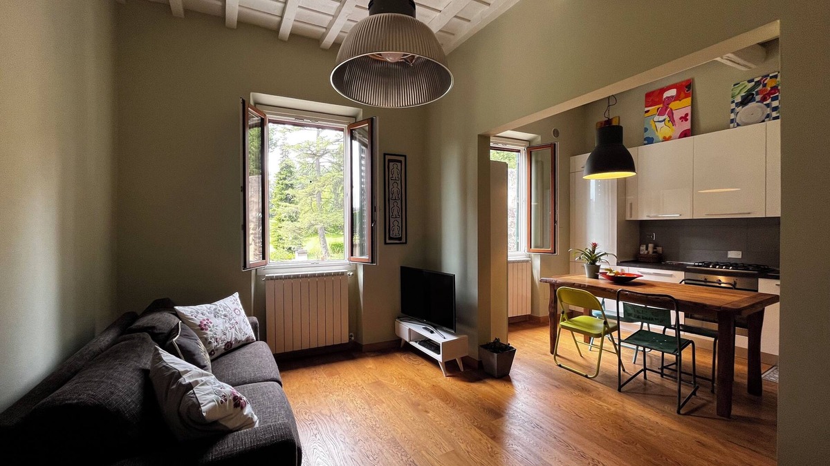 Santo Spirito Apartment | Torrigiani - San Frediano garden view.
