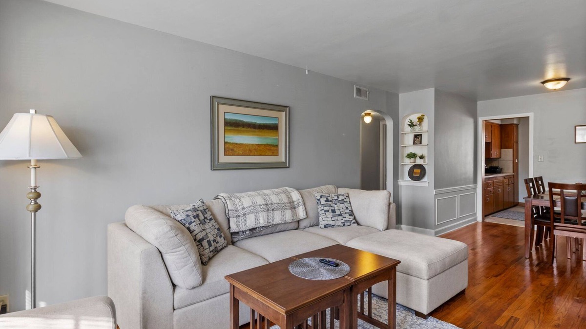 Washington Heights Apartment | Tosa's Cozy Corner - Pet & Family Friendly, Walkable, Near Downtown Tosa & MKE!
