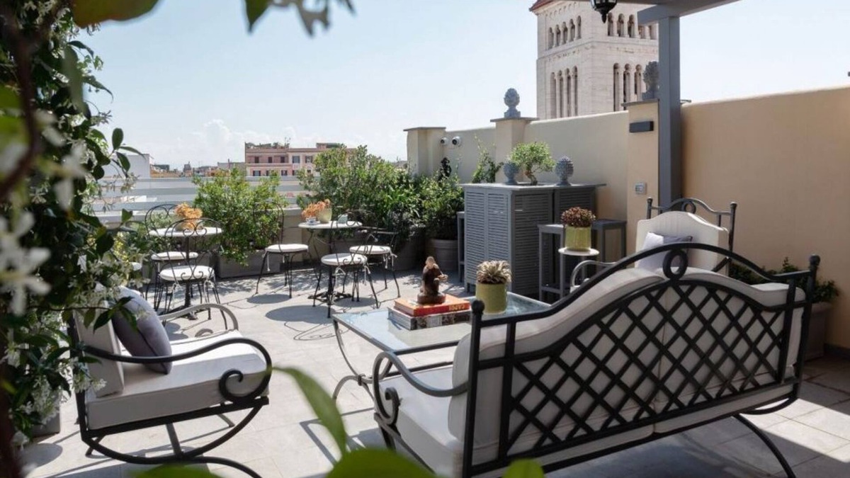 Rione XVI Ludovisi Apartment | Toscana 2 - FromHometoRome