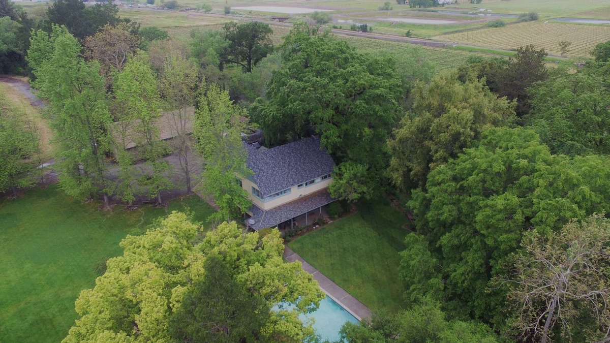 Calistoga House | Total Privacy only 5 minutes from Calistoga