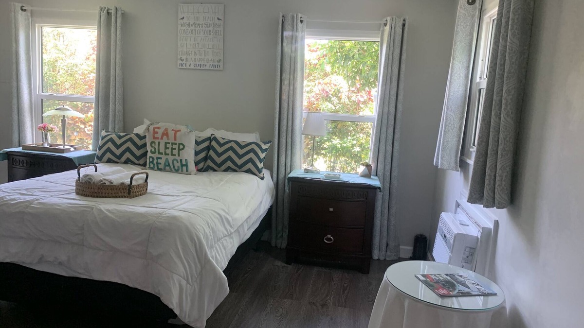 Garden Isles Apartment | Totally Private Studio - Private Entry - Newly Renovated - fits 3 people