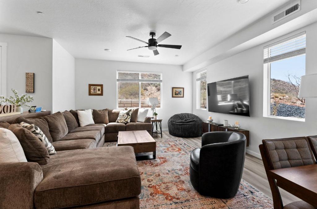 St. George Apartment | Touch of Class - 5BR - Hot Tub & Near Zion