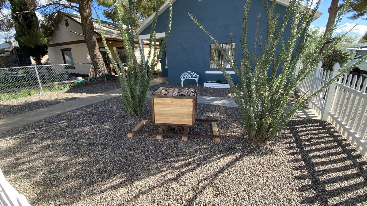 Tombstone House | Toughnut Blue - Downtown Tombstone Historic District - 1 Block to All the Action