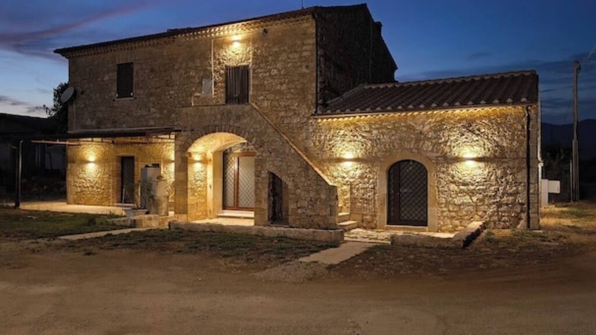 Fondi Apartment | Tourist Accommodation The Ancient Village of Leonardo