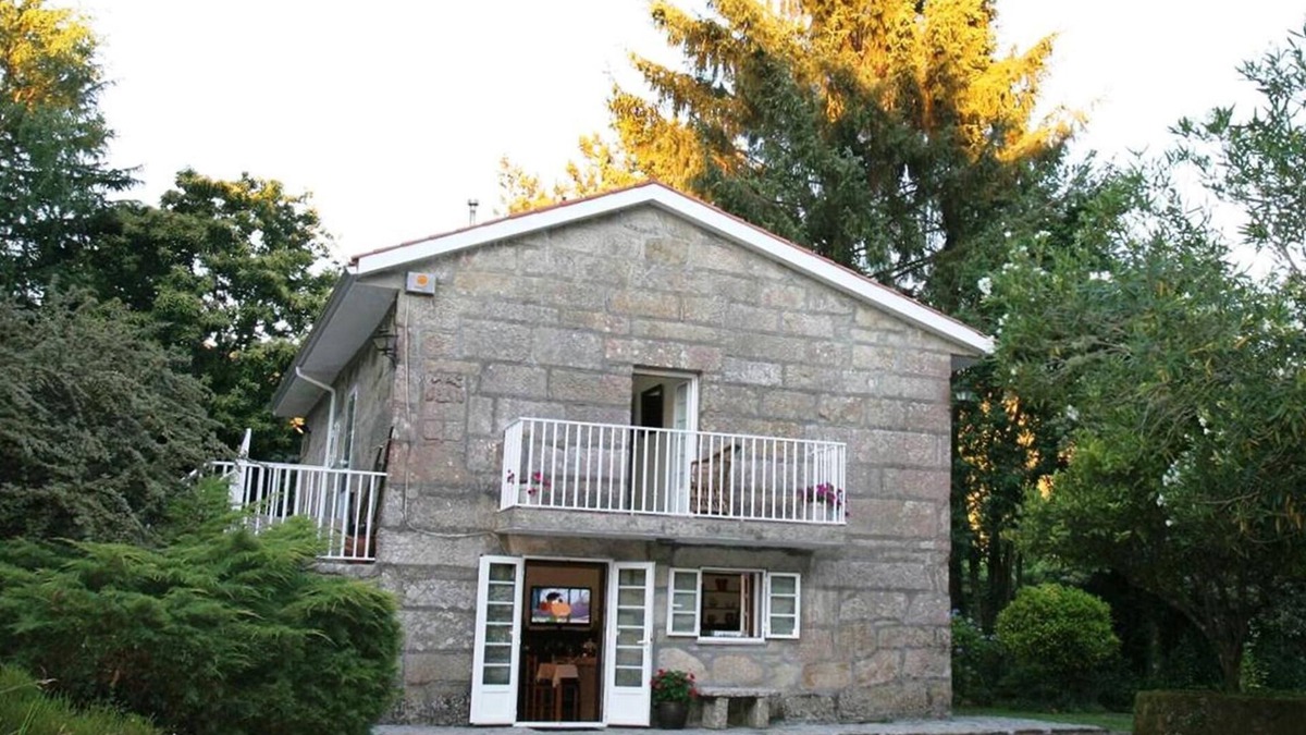 Ponte Caldelas House | Tourist house in Pontecaldelas, Pontevedra, garden 3000 m2 and barbecue