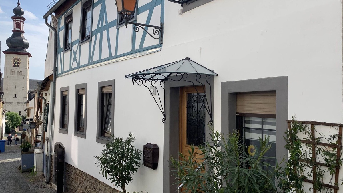 Ruedesheim am Rhein Apartment | Town center roof studio 2 minutes to Drosselgasse Rüdesheim am Rhein