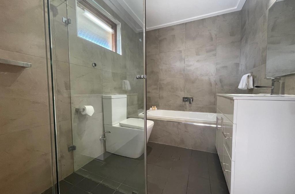 Forbes Hotel | Town & Country Motor Inn