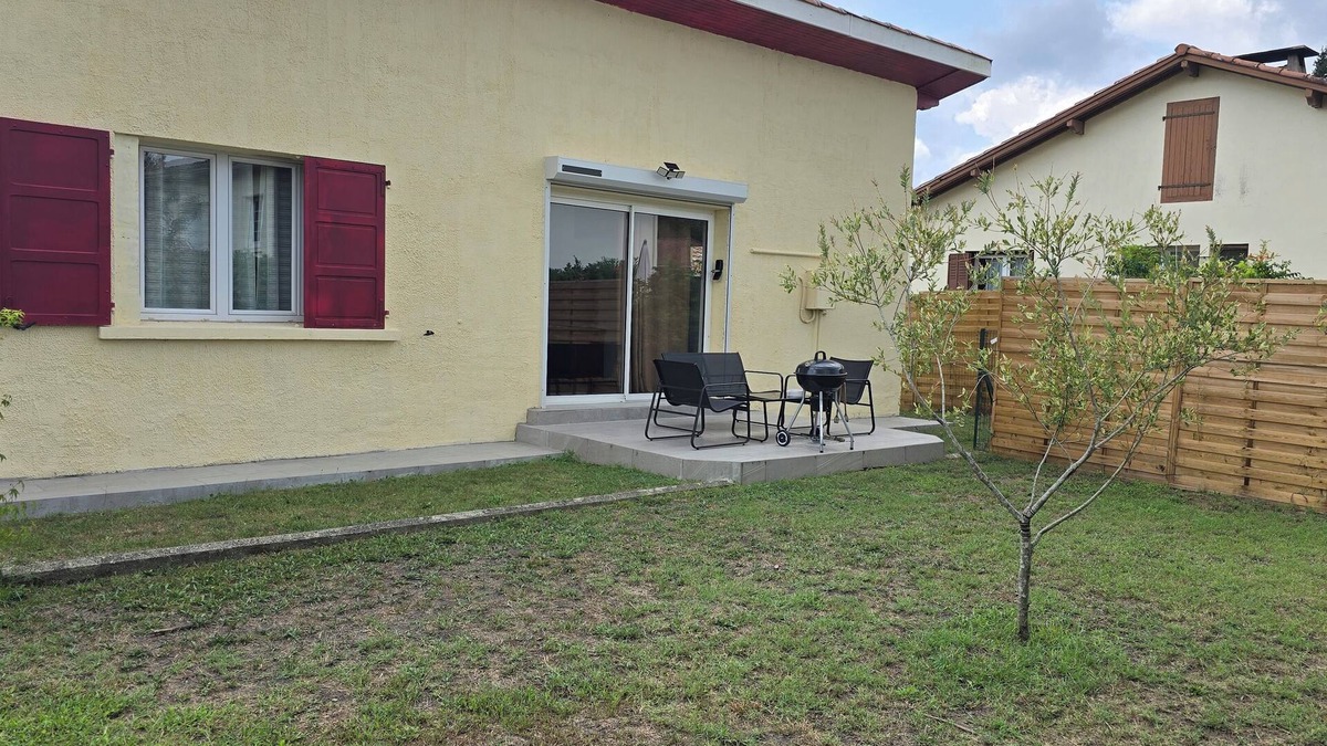 Pontonx-sur-l'Adour House | Town house