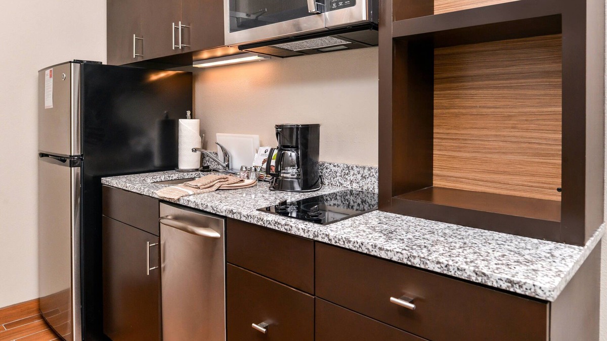 West Ashley Hotel | TownePlace Suites by Marriott Charleston-West Ashley
