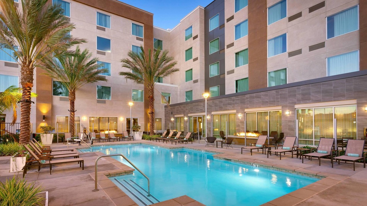 Hawthorne Hotel | TownePlace Suites by Marriott Los Angeles LAX/Hawthorne