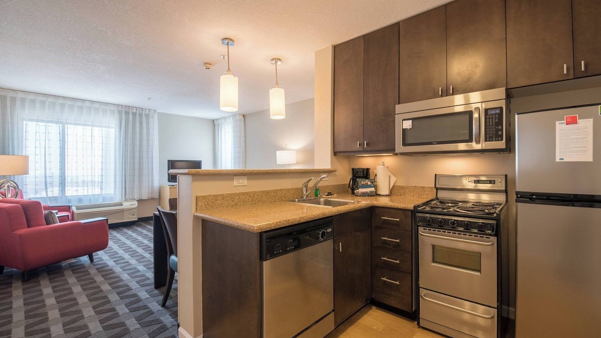 Bonneville Hotel | TownePlace Suites by Marriott Orem