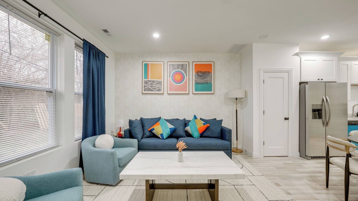 Lisle House | Townhome < 5 Mi to Naperville & Morton Arboretum