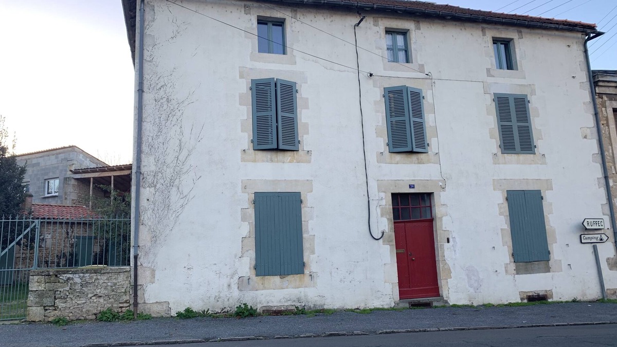 Civray House | Townhouse 26, Chambres d'hôtes, gite, hôtel, chambres doubles, petit appartement