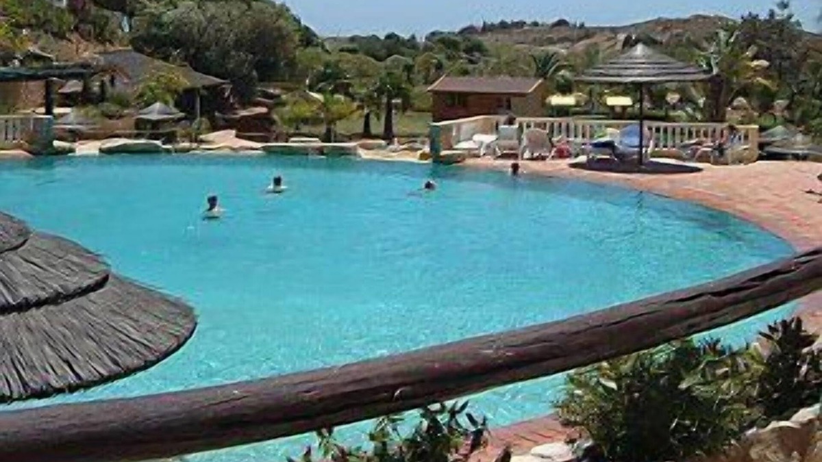 Budens House | Townhouse in Parque Da Floresta