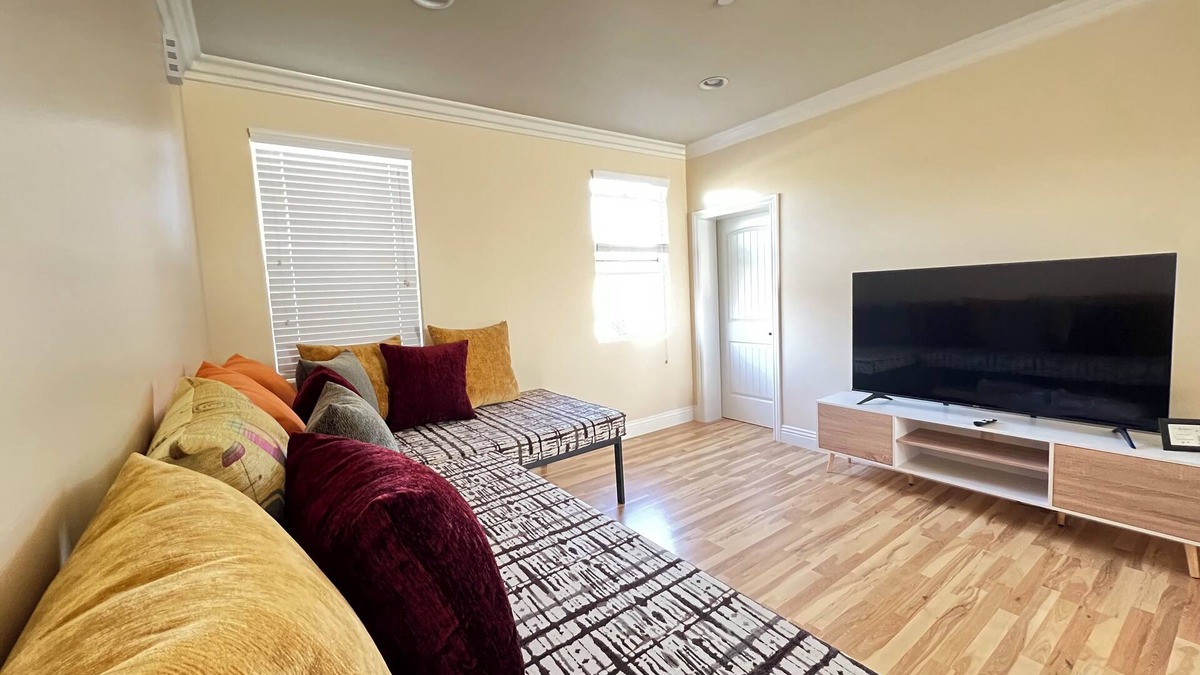 Azusa House | Townhouse - New, New, Newn