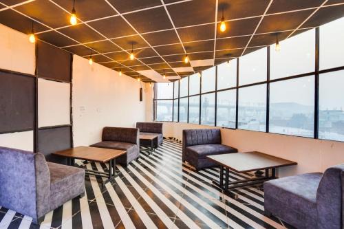 Ghaziabad Hotel | Townhouse The Royal Casa