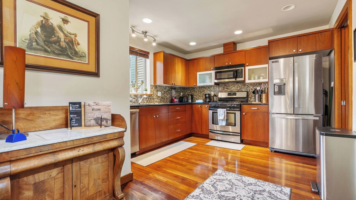 Seaview House | Townhouse West Seattle Abode!