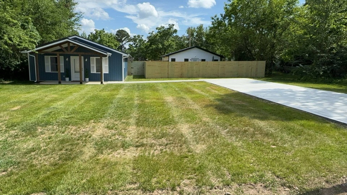 St. James House | Townside Blue House