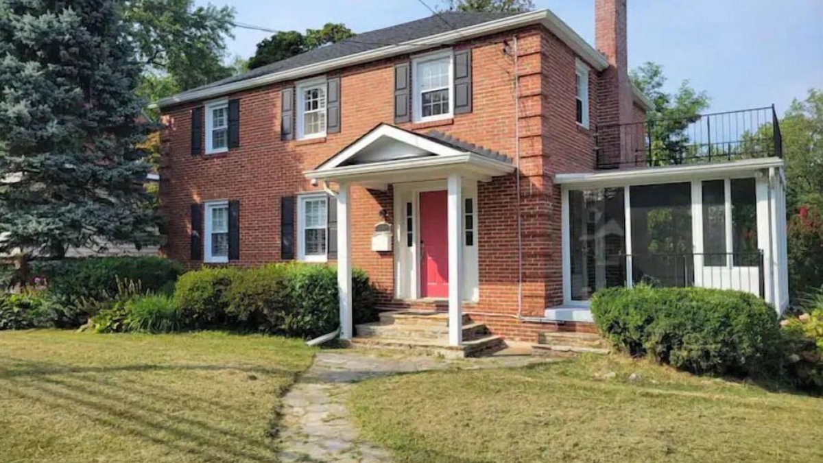 Towson House | Towson Beautiful Home 5 minutes from Everything Towson