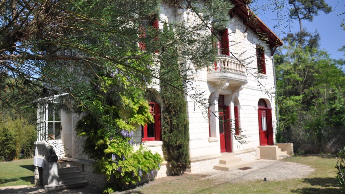 Saint-Palais-sur-Mer Villa | Très Belle Villa Familiale de Caractère - Plage et Commerces à Pied !