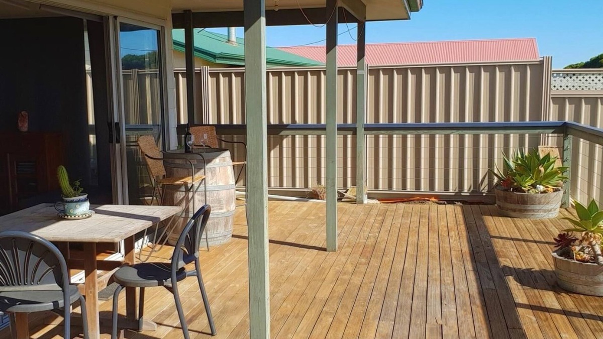 Penneshaw House | Trading Places