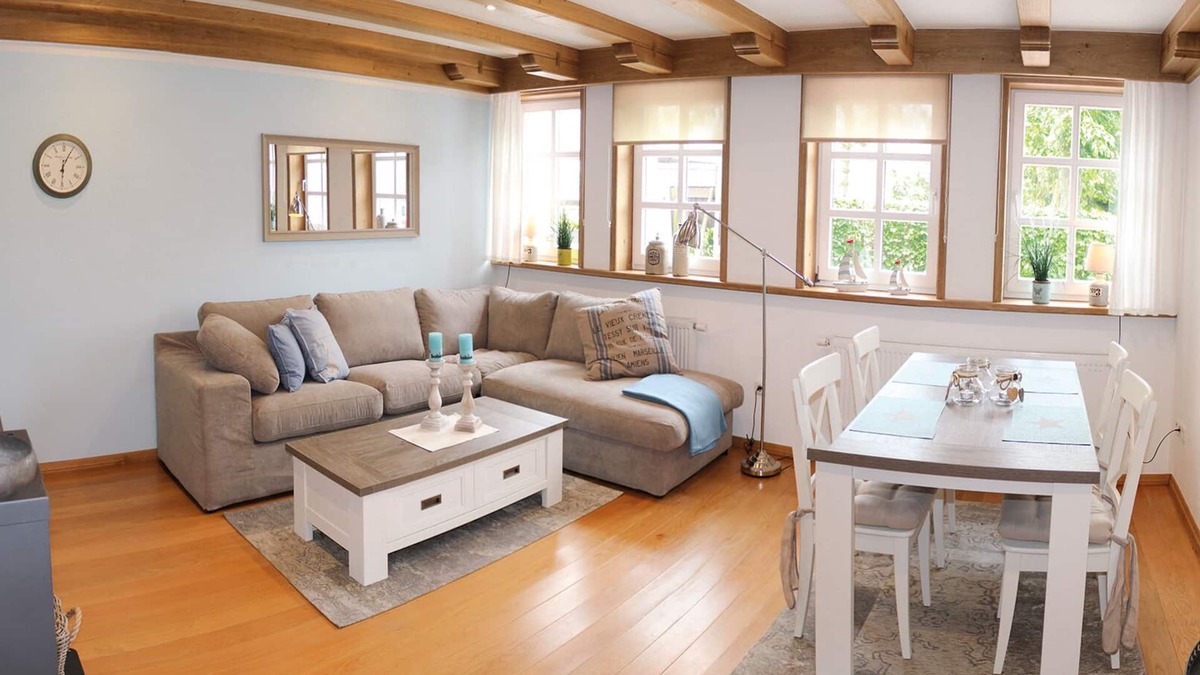 Carolinensiel House | Tradition meets modernity: captain's house on the Friedrichschleuse *