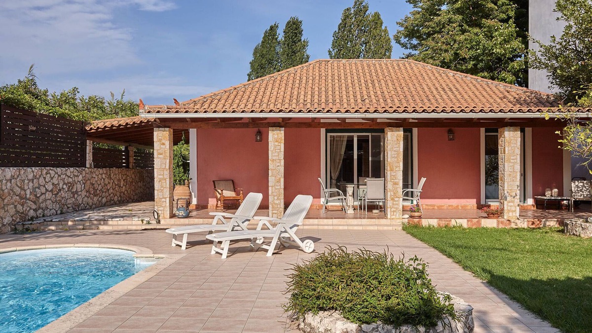 Eleios-Pronnoi Villa | Traditional 2BR Villa★Private Pool★Walk Everywhere!