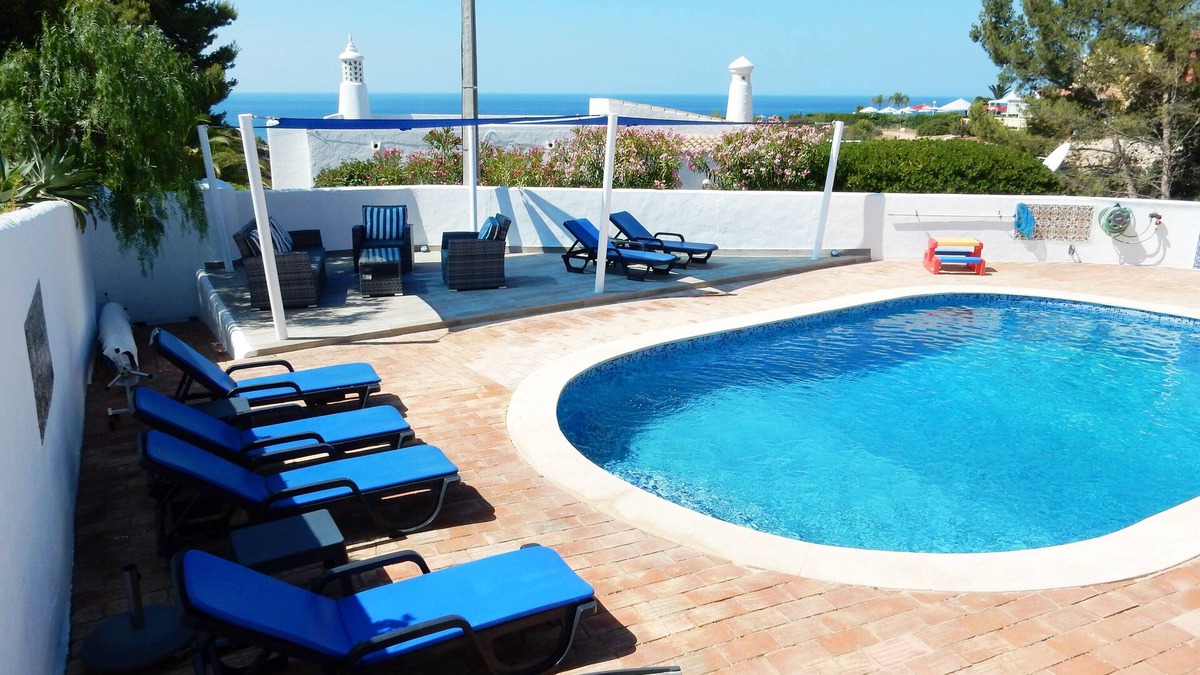 Vale de Centianes House | Traditional 4 Bedroom Detached Villa with Private Pool and Beautiful Sea Views