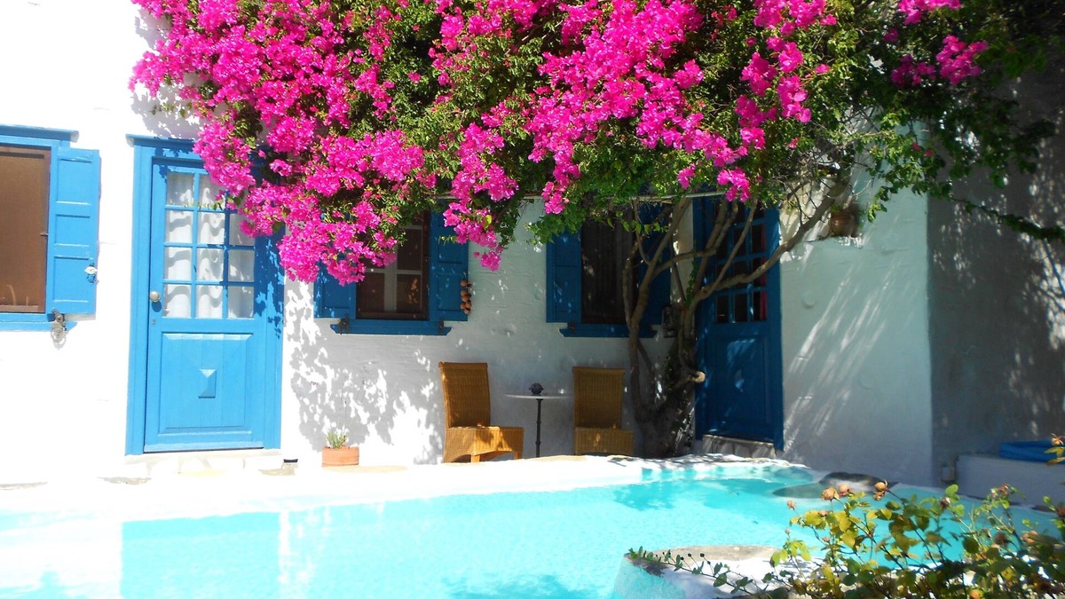 Syros House | Traditional Cycladic country home
