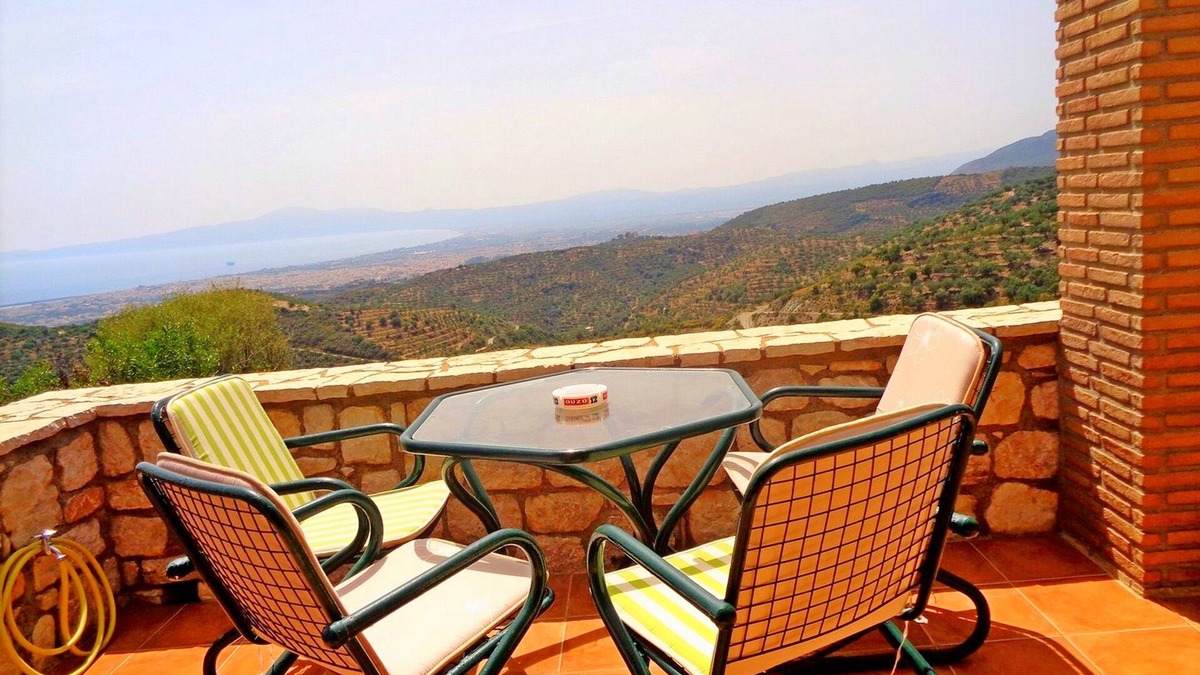 Diasella Apartment | Traditional Holiday Home Sofia, Traditional Holiday Home Sofia