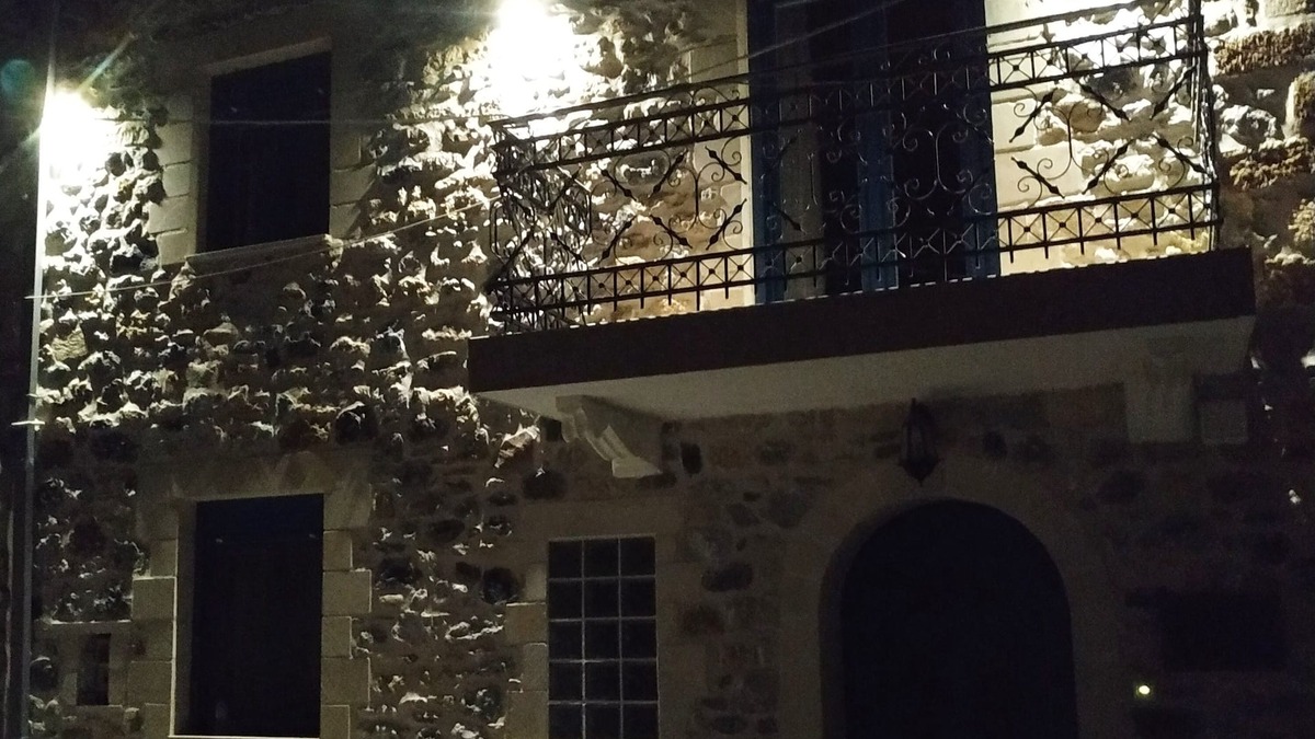 Pigi House | Traditional house, Villa