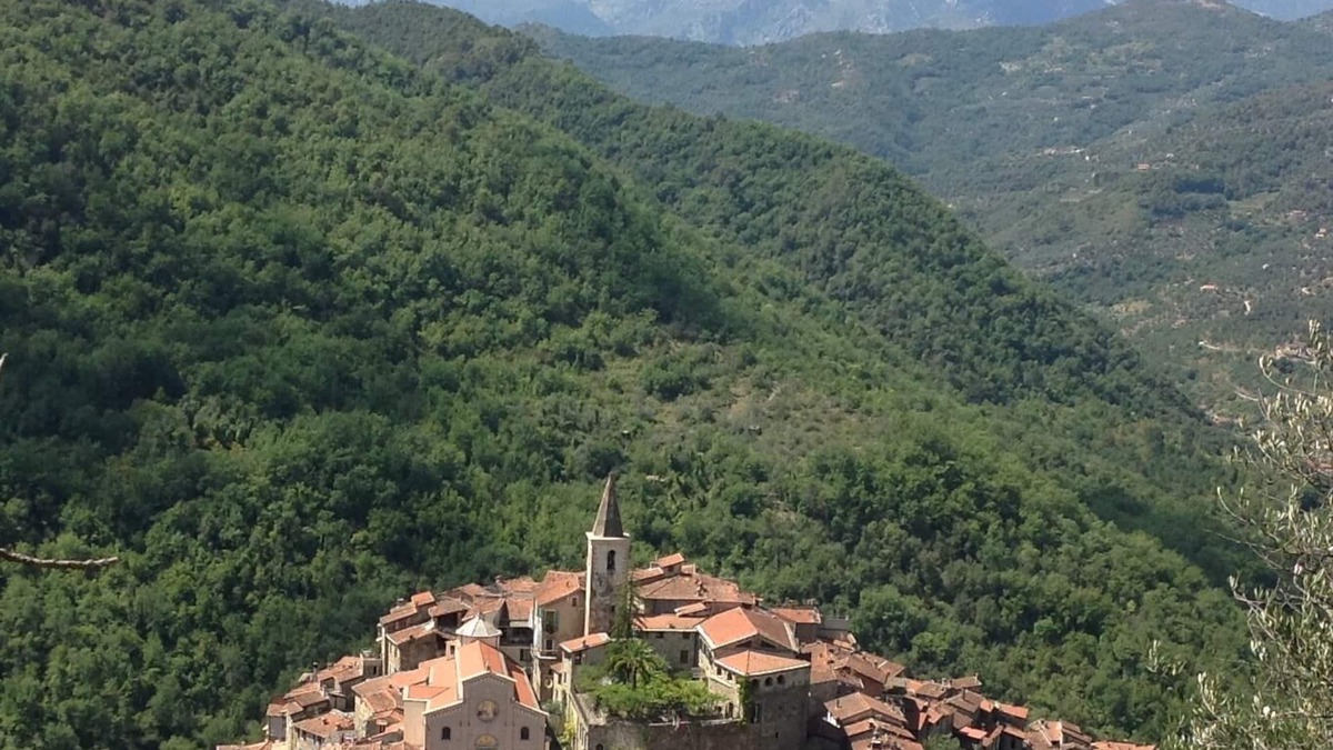 Apricale House | traditional house in beautiful APRICALE, Liguria, experience the real Italy!