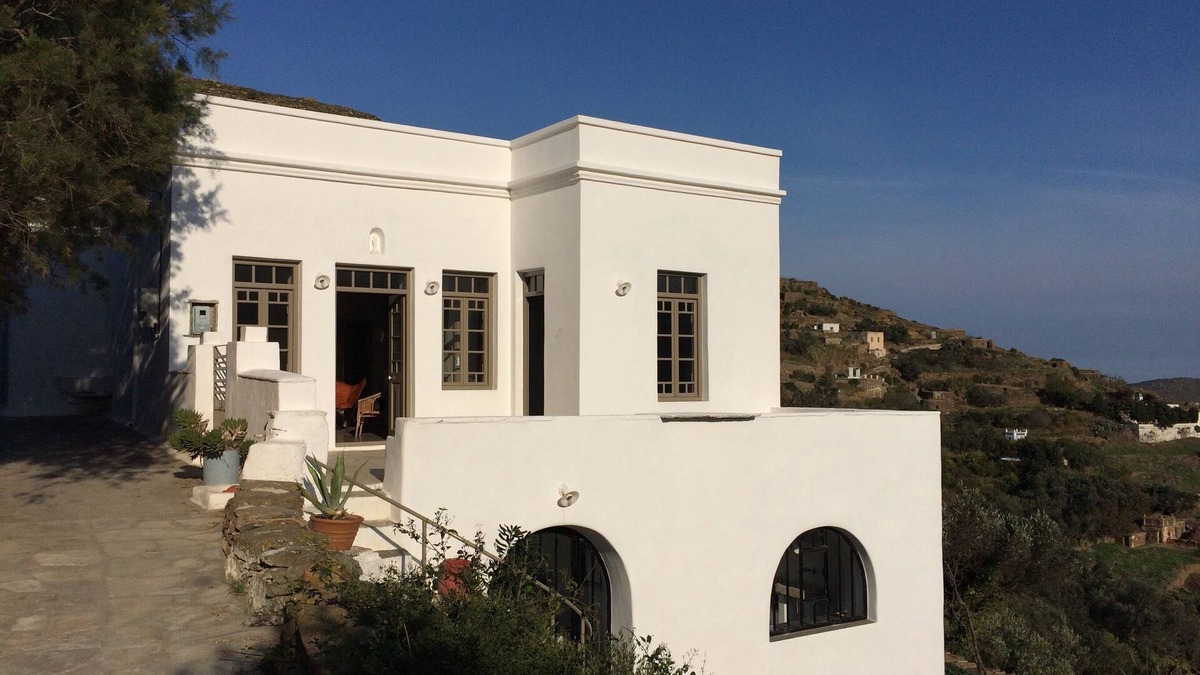 Smardakito House | Traditional house in Tinos. spectacular view of the valley. 15 minutes from the port.