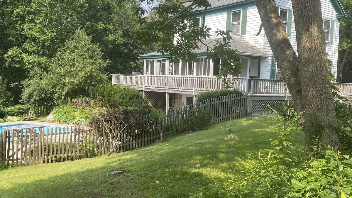 Brooklin House | Traditional Maine Cottage