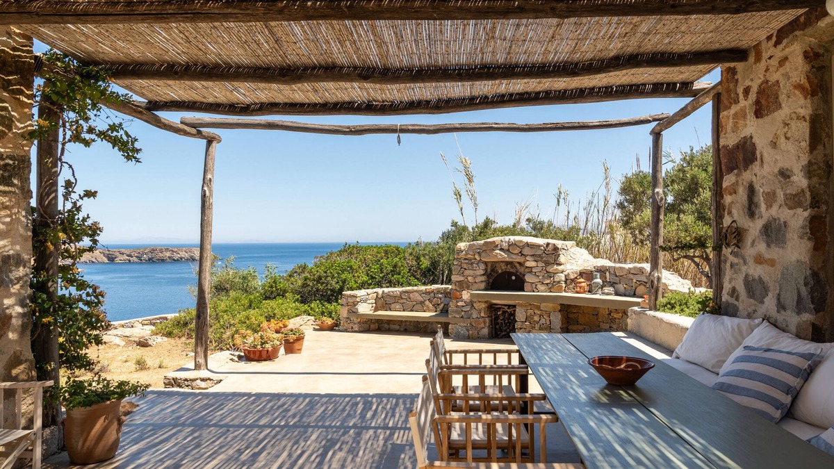 Serifos House | Traditional stone house