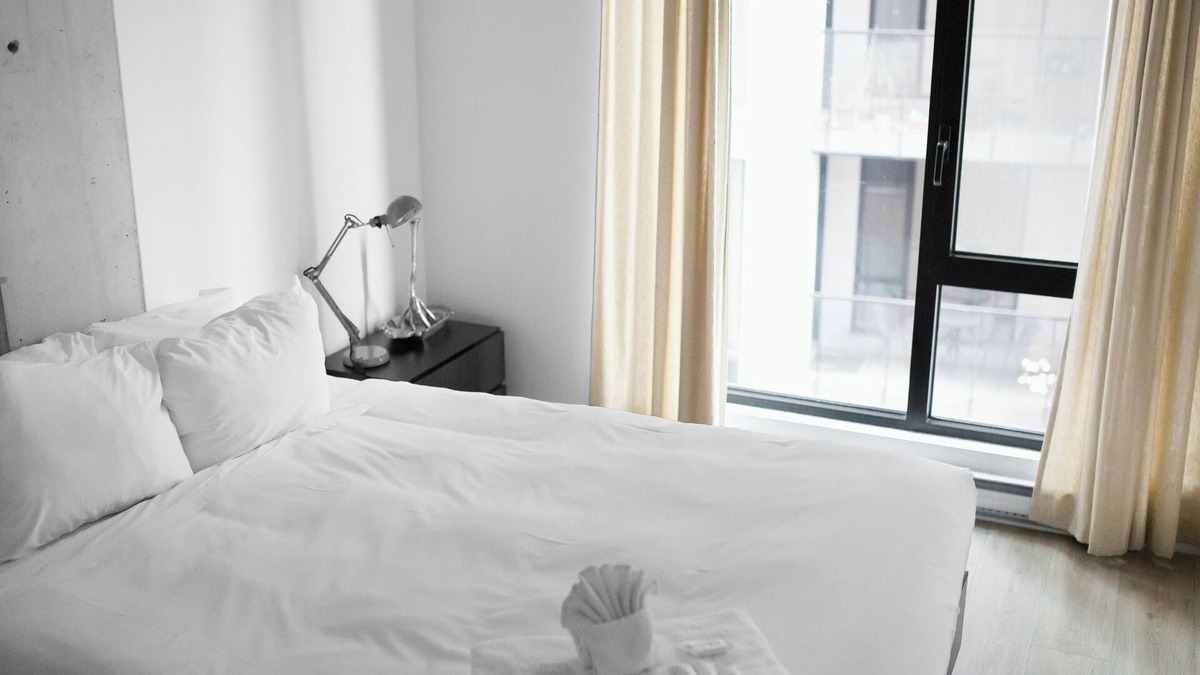 Baoshan Apartment | Traffic friendly space with public park view