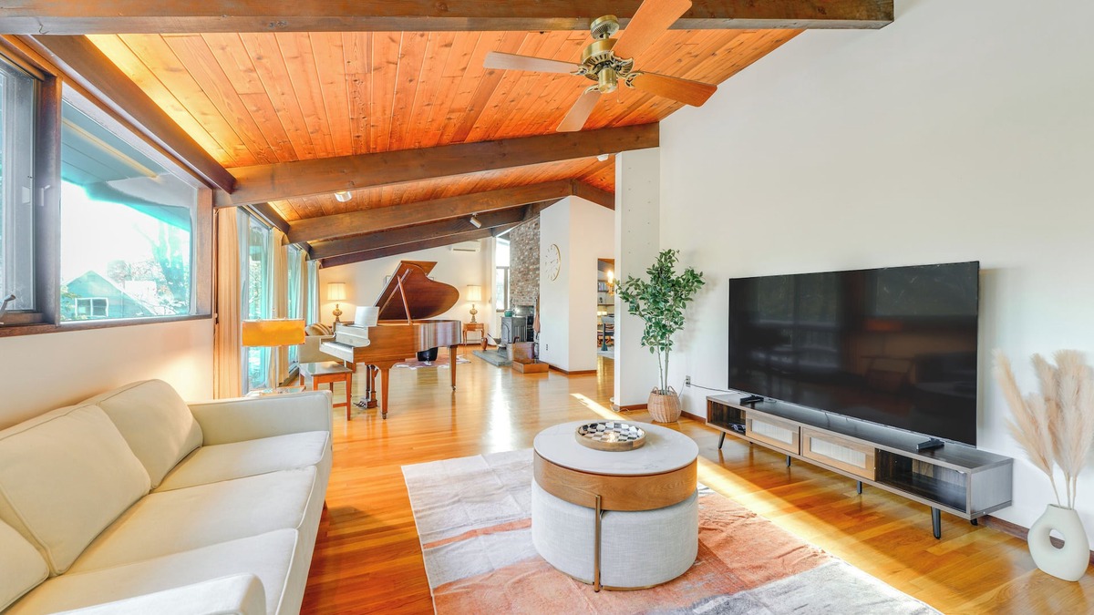 Dover House | Trail Access On-Site: Gorgeous MCM Deck House!