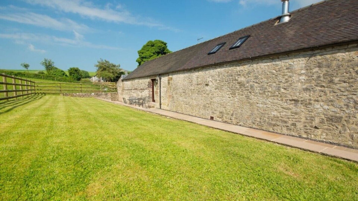 Newton Grange Cottage | Trail View - Stunning Cottage -Log Burner- High Peak Trail/Peak District