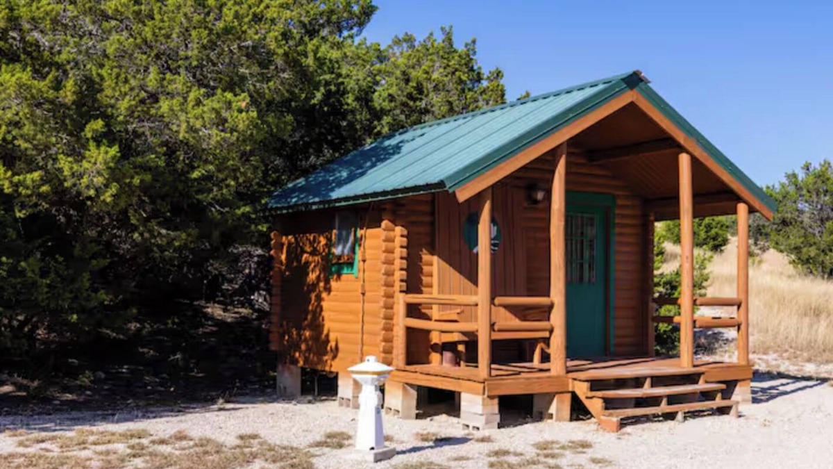 Medina Cabin | Trails End Cabin: Texas Hill Country Resort + Pool