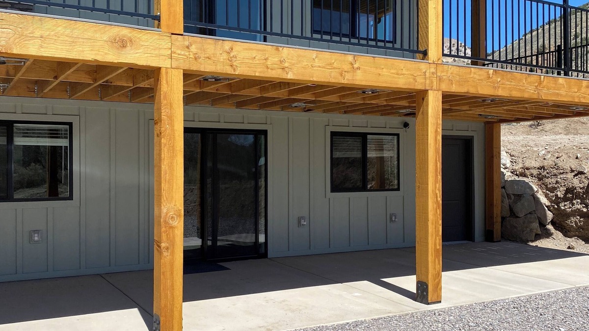 Sevier House | Trailside Basement with Stunning Big Rock Candy Mountain Views