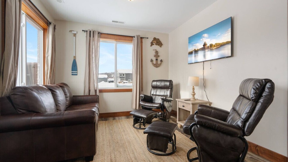 Houghton Cabin | Trailside Cabin #3, across the Lake from MTU, next to boat & snowmobile rentals