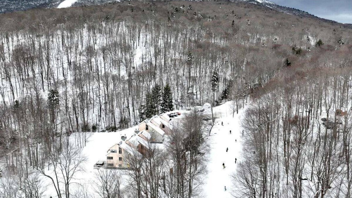 Central Vermont- Killington Condo | Trailside Village #3: Slopeside 1BR w/Hot Tub and Sauna. Ski In/Out with Discounted Ski Rentals