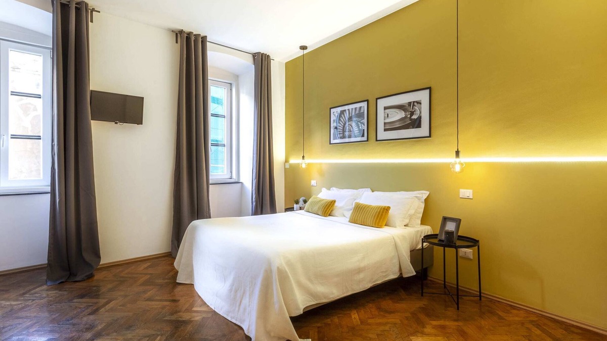 Trieste City Centre Apartment | Tram apartment for 4 Guests ☆ Wifi