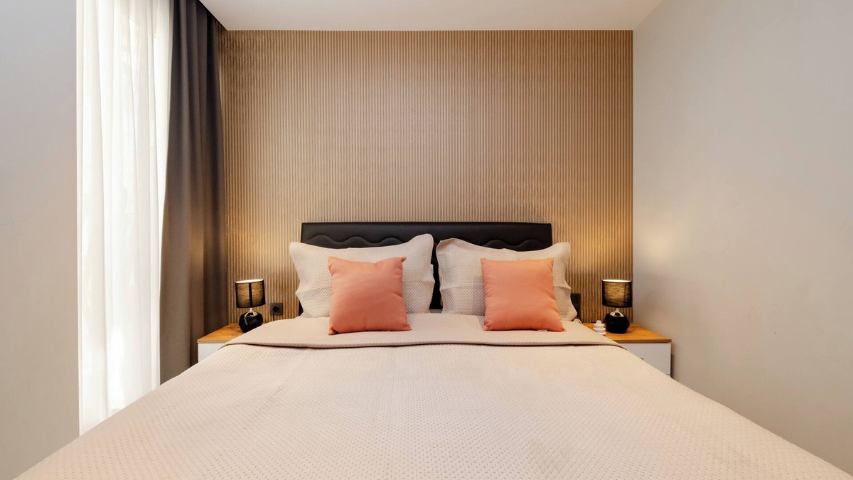 Kabatas Apartment | Tranquil 2-bedroom apartment with AC in Istanbul