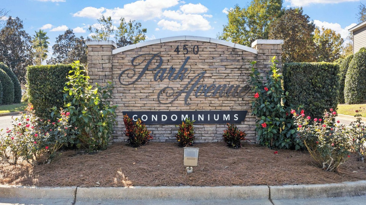 Foley Condo | Tranquil 2-bedroom condo in charming Foley close to beaches, Owa and Ballfields!