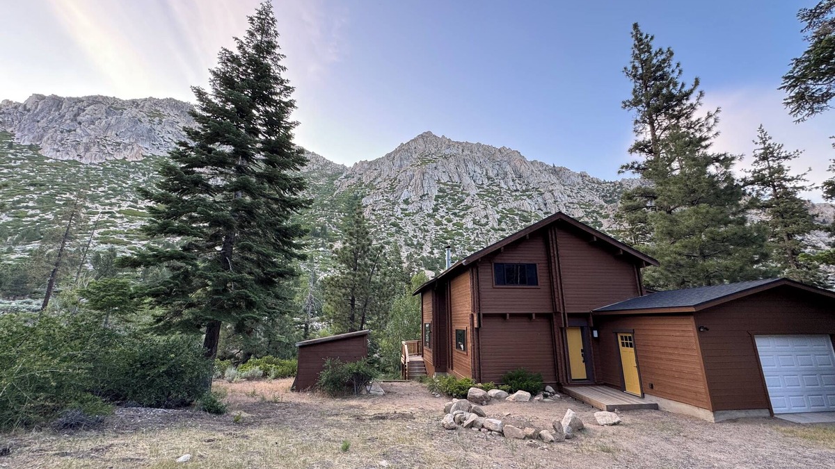 Markleeville Cabin | Tranquil 3-bedroom Cabin on Carson River in Markleeville