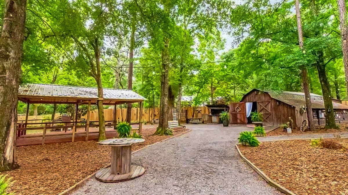 Wilmer Other | Tranquil 30-Acre Venue with Stunning Waterfront and Versatile Event Spaces